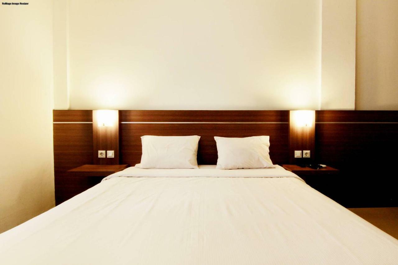 Alzara Hotel Syariah Wonosari Esterno foto