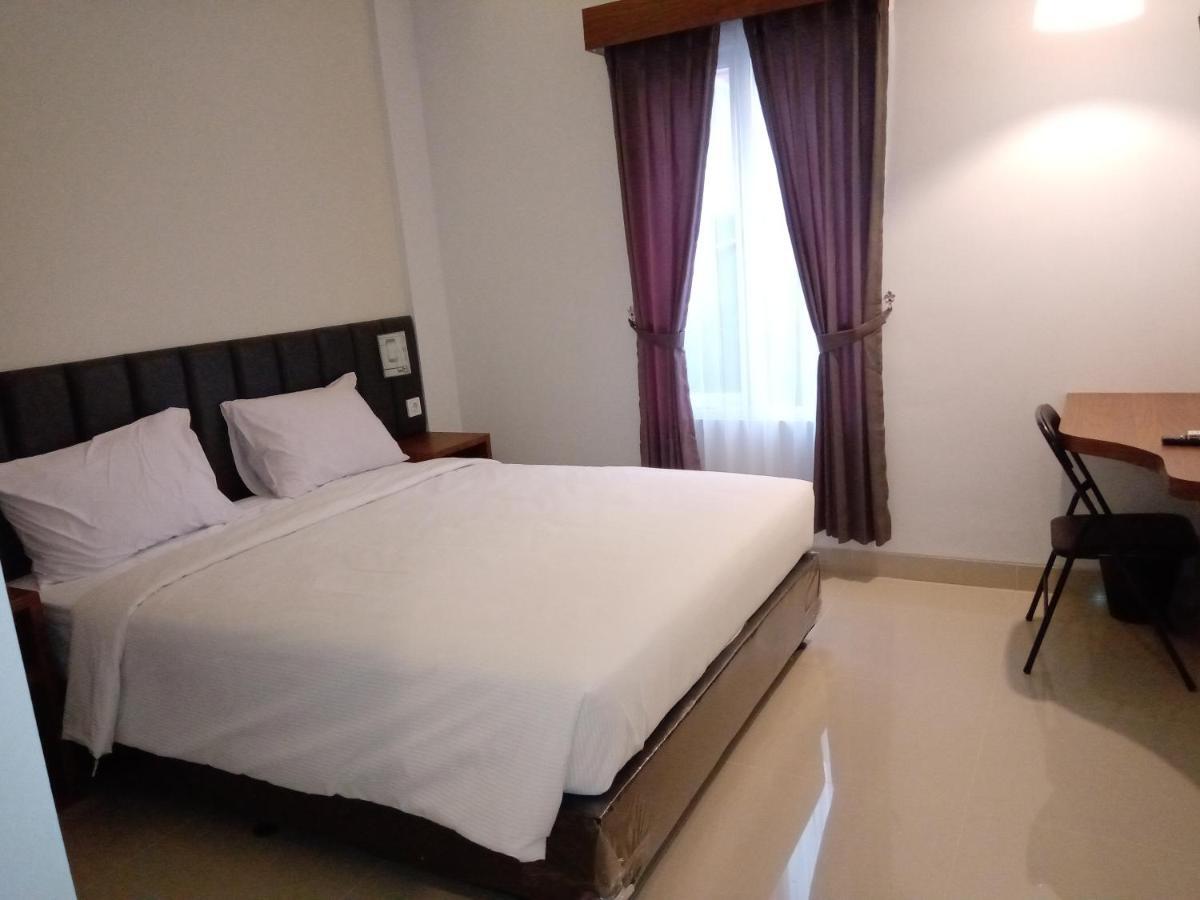 Alzara Hotel Syariah Wonosari Esterno foto